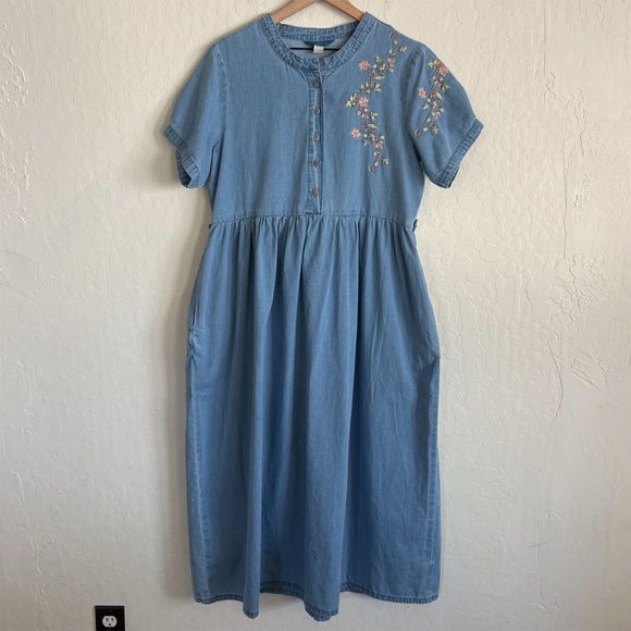 April Cornell Dresses & Skirts - Vintage 90s April Cornell Floral Embroidered Chambray Tie Back Midi Dress Large
